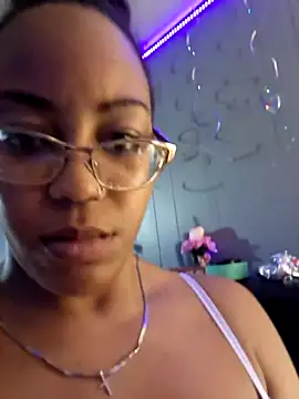 Snapshot of samone9 chatting on February 14, 5:30 am samone9 online show from February 14, 5:30 am