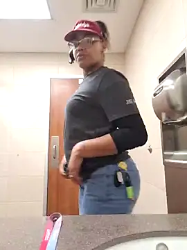 Snapshot of samone9 chatting on February 22, 9:04 pm samone9 online show from February 22, 9:04 pm