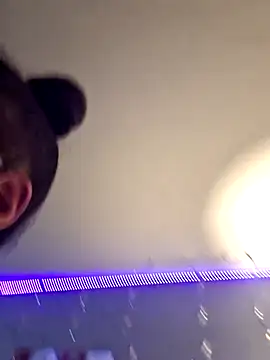 Snapshot of samone9 chatting on February 23, 3:45 am samone9 online show from February 23, 3:45 am