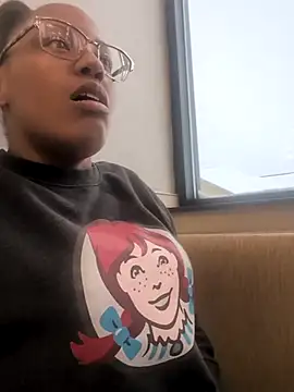 samone9 online show from February 6, 3:26 pm