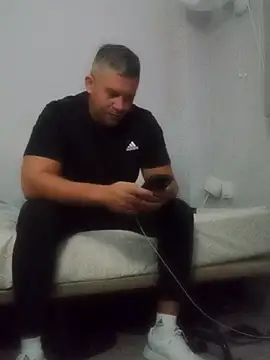 Snapshot of antonioM84 chatting on November 26, 6:53 pm antonioM84 online show from November 26, 6:53 pm