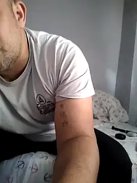 Snapshot of antonioM84 chatting on February 24, 4:38 pm antonioM84 online show from February 24, 4:38 pm