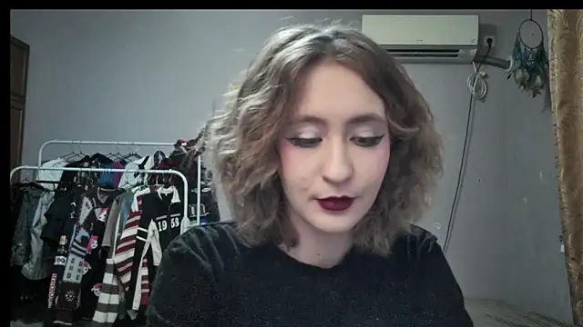 Snapshot of JoannaTompson chatting on December 15, 6:15 pm JoannaTompson online show from December 15, 6:15 pm