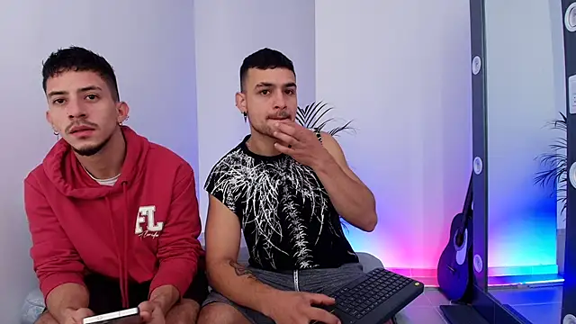 Aron-santoro online show from November 14, 1:54 pm