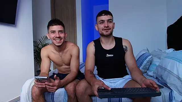 Aron-santoro online show from November 25, 1:22 pm