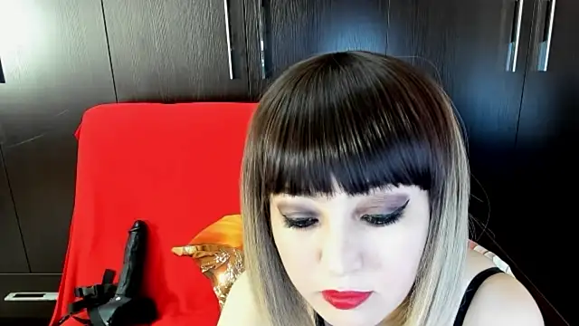 Snapshot of DaisyMun chatting on July 9, 8:07 am DaisyMun online show from July 9, 8:07 am