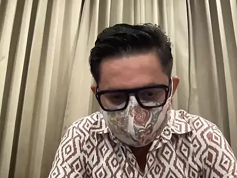 Snapshot of slavekinky001 chatting on July 20, 6:21 pm slavekinky001 online show from July 20, 6:21 pm