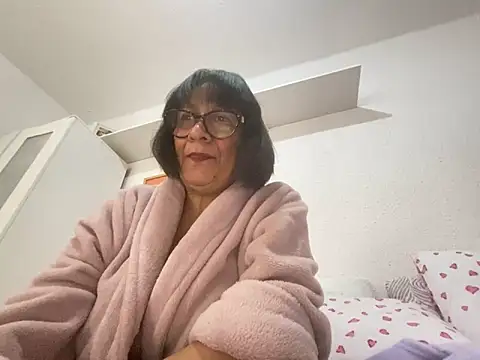 sweeviolet online show from May 1, 3:27 pm