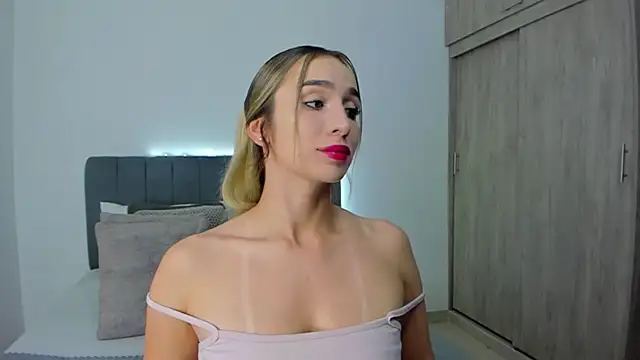 im sarah34 online show from June 12, 2:54 am