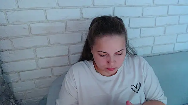 Crazyy girl  online show from October 26, 6:19 am