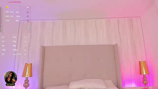 Snapshot of kaylarossi chatting on June 22, 7:33 pm kaylarossi online show from June 22, 7:33 pm