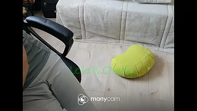 Snapshot of lolacharly@xh chatting on November 11, 12:05 pm lolacharlyxh online show from November 11, 12:05 pm