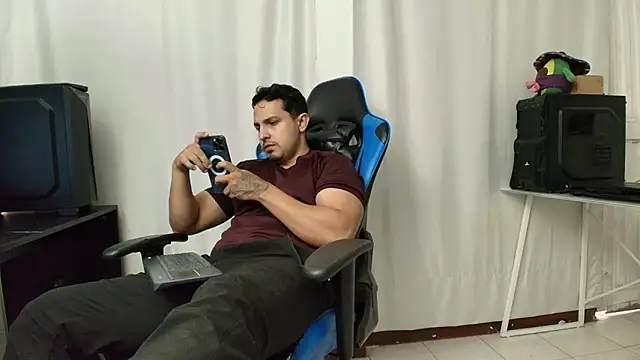 hott dicks online show from March 31, 9:59 pm