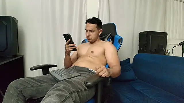 hott dicks online show from July 18, 1:21 am