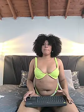Snapshot of EmmilyBrant chatting on May 8, 2:55 pm EmmilyBrant online show from May 8, 2:55 pm