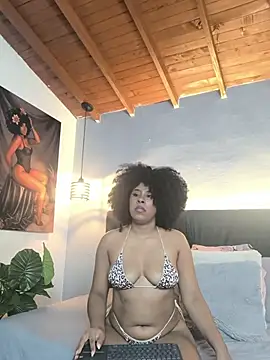 Snapshot of EmmilyBrant chatting on July 16, 11:22 pm EmmilyBrant online show from July 16, 11:22 pm