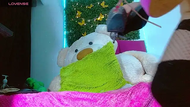 Snapshot of Deepselena8 chatting on November 9, 5:33 pm Deepselena8 online show from November 9, 5:33 pm