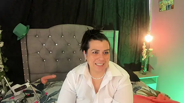 martina foxy  online show from March 18, 5:53 pm