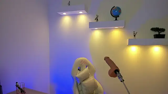 martina foxy  online show from October 12, 12:15 pm