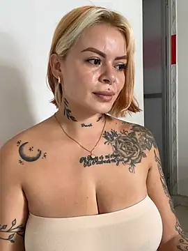 Snapshot of ivanna_rivera chatting on May 19, 6:25 pm ivanna rivera online show from May 19, 6:25 pm