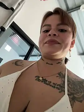 Snapshot of ivanna_rivera chatting on June 25, 4:44 pm ivanna rivera online show from June 25, 4:44 pm