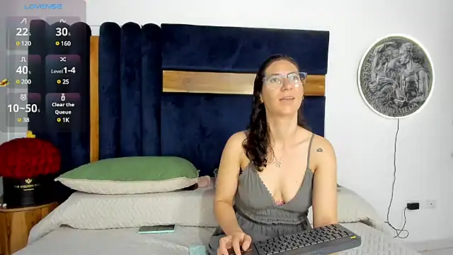 Snapshot of Andromeda-jade chatting on December 16, 5:17 am Andromeda-jade online show from December 16, 5:17 am