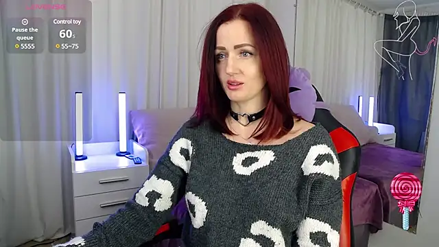 ElisaJane online show from December 14, 8:18 pm