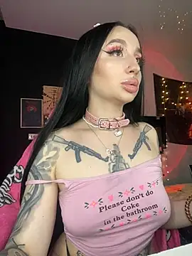 Molly  Moon online show from December 11, 11:41 am