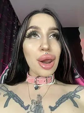 Molly  Moon online show from December 29, 8:33 am