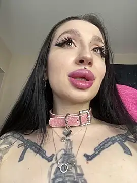 Molly  Moon online show from March 14, 2:39 am