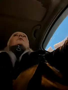 Snapshot of MerlinDave chatting on November 26, 2:01 am MerlinDave online show from November 26, 2:01 am