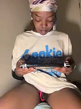 minimama69 online show from March 8, 10:00 am