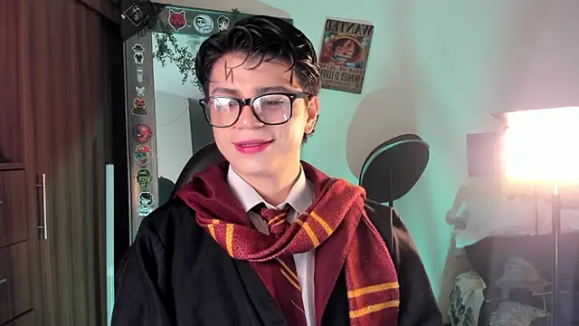 marckalexis online show from October 17, 1:53 am