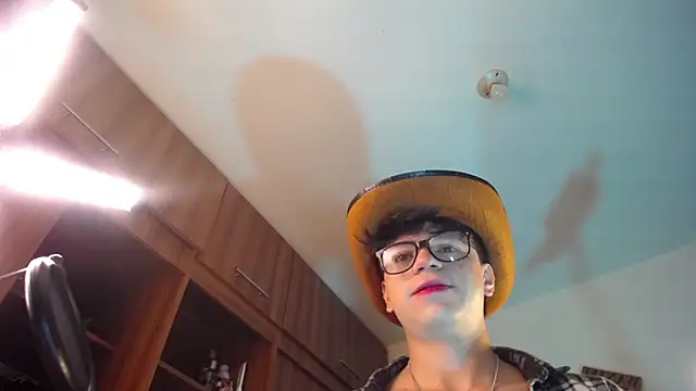 marckalexis online show from October 23, 10:58 am