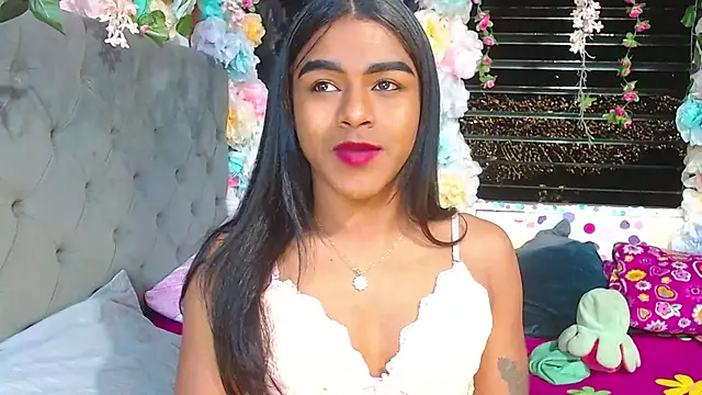 Snapshot of Karly_coffe chatting on December 15, 6:50 am Karly coffe online show from December 15, 6:50 am