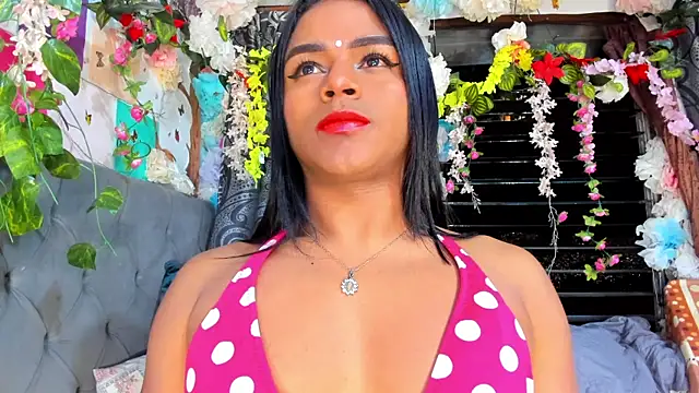 Snapshot of Karly_coffe chatting on June 5, 9:15 am Karly coffe online show from June 5, 9:15 am