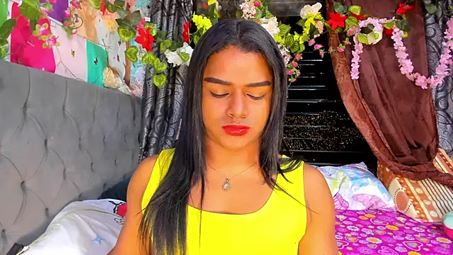 Snapshot of Karly_coffe chatting on July 2, 9:48 am Karly coffe online show from July 2, 9:48 am