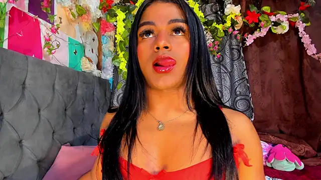 Snapshot of Karly_coffe chatting on July 18, 10:41 am Karly coffe online show from July 18, 10:41 am