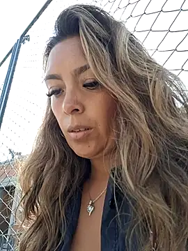 Snapshot of lauramcdowell1 chatting on February 15, 2:00 pm lauramcdowell1 online show from February 15, 2:00 pm
