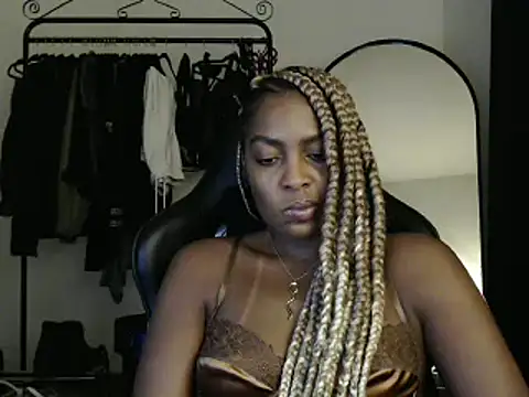 Snapshot of marisilva_br chatting on March 22, 10:48 pm marisilva br online show from March 22, 10:48 pm