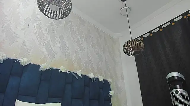 Ammy Connor1 online show from May 16, 12:29 am