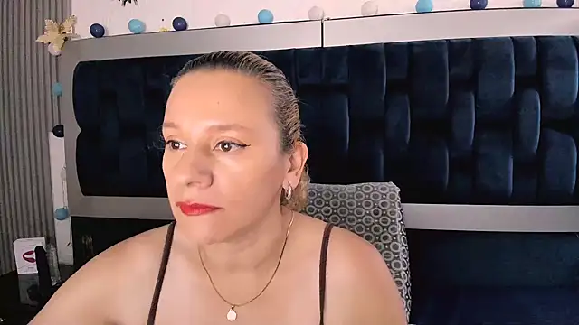 Snapshot of sofia_mature chatting on December 23, 12:08 pm sofia mature online show from December 23, 12:08 pm