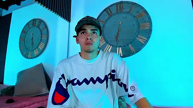 Mike 0233  online show from February 2, 7:09 am