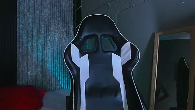 Mike 0233  online show from March 13, 4:27 am