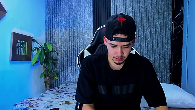 Mike 0233  online show from February 1, 4:33 am