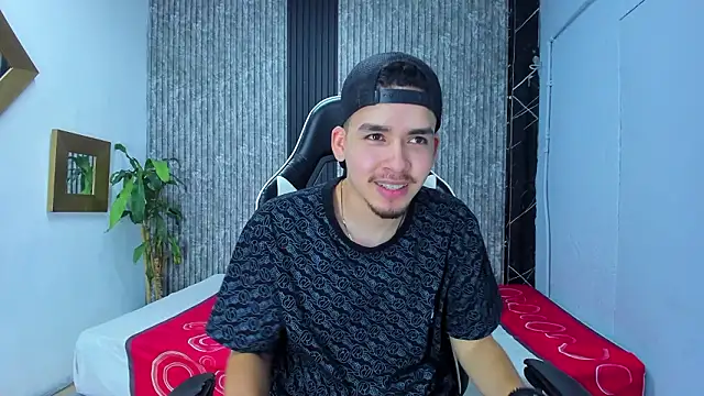 Mike 0233  online show from February 3, 3:37 am