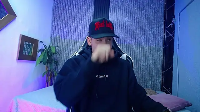 Mike 0233  online show from February 7, 4:16 am