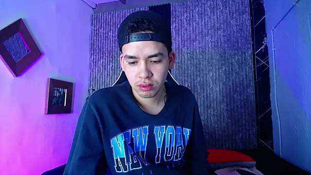 Mike 0233  online show from February 20, 4:20 am