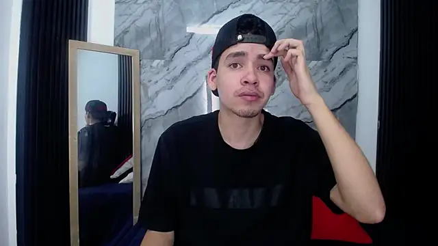 Mike 0233  online show from February 24, 7:45 pm