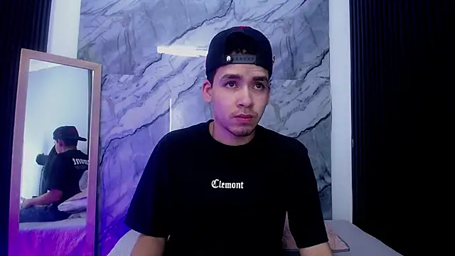 Mike 0233  online show from February 25, 7:45 pm